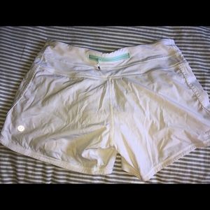women’s size 4 lululemon shorts